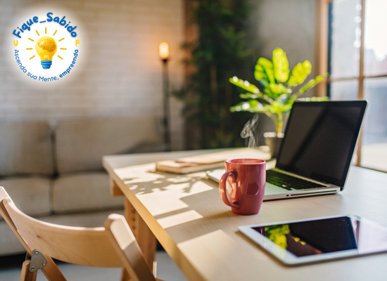 Ambiente de trabalho em casa bem organizado